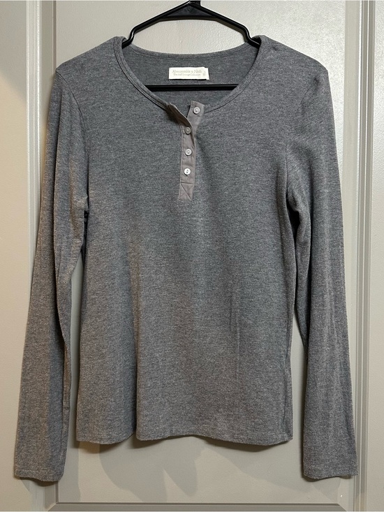 Abercrombie & Fitch Tops - Abercrombie & Fitch Long Sleeve Henley